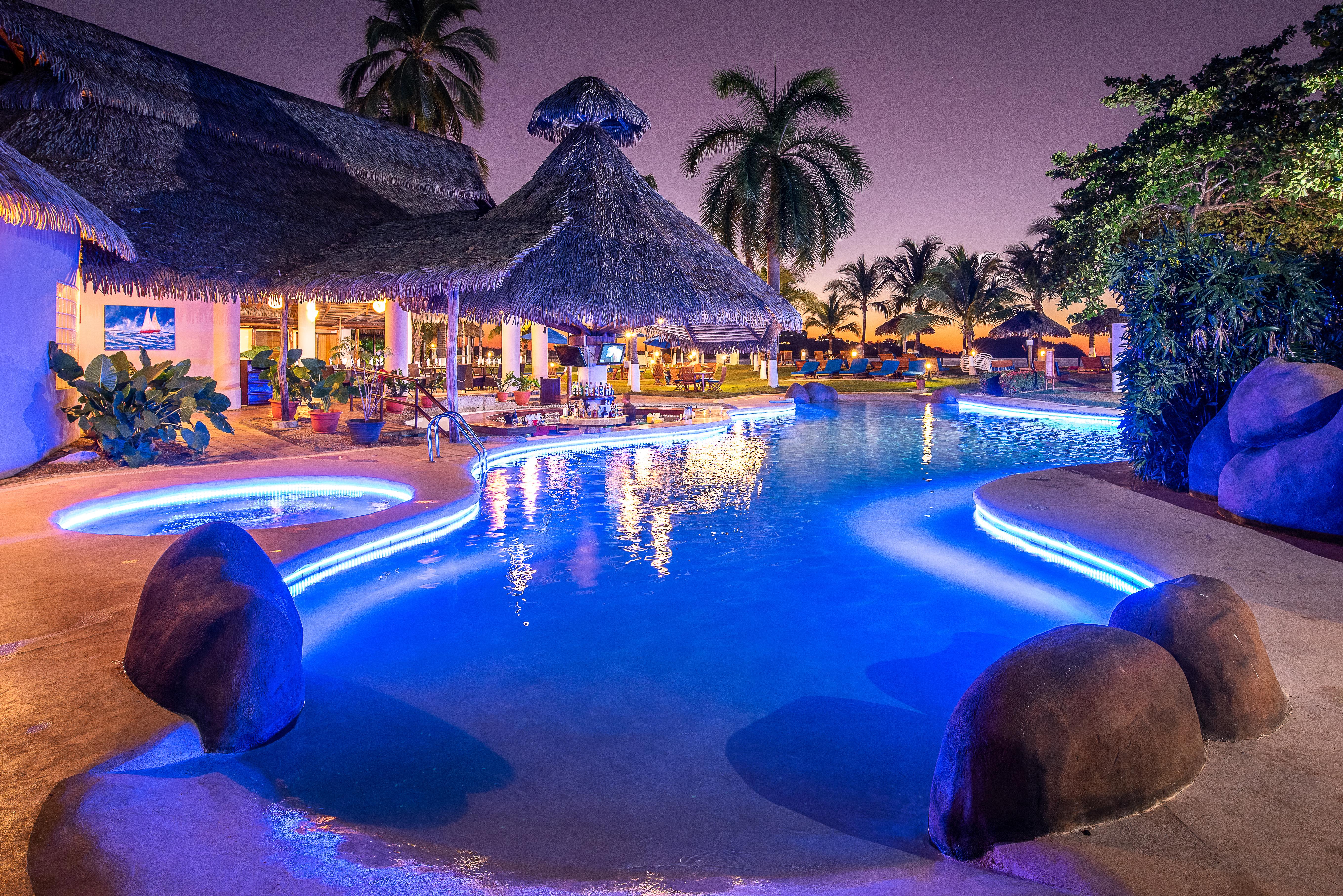 Bahia Del Sol Beach Front Boutique Hotel 포트레로 외부 사진