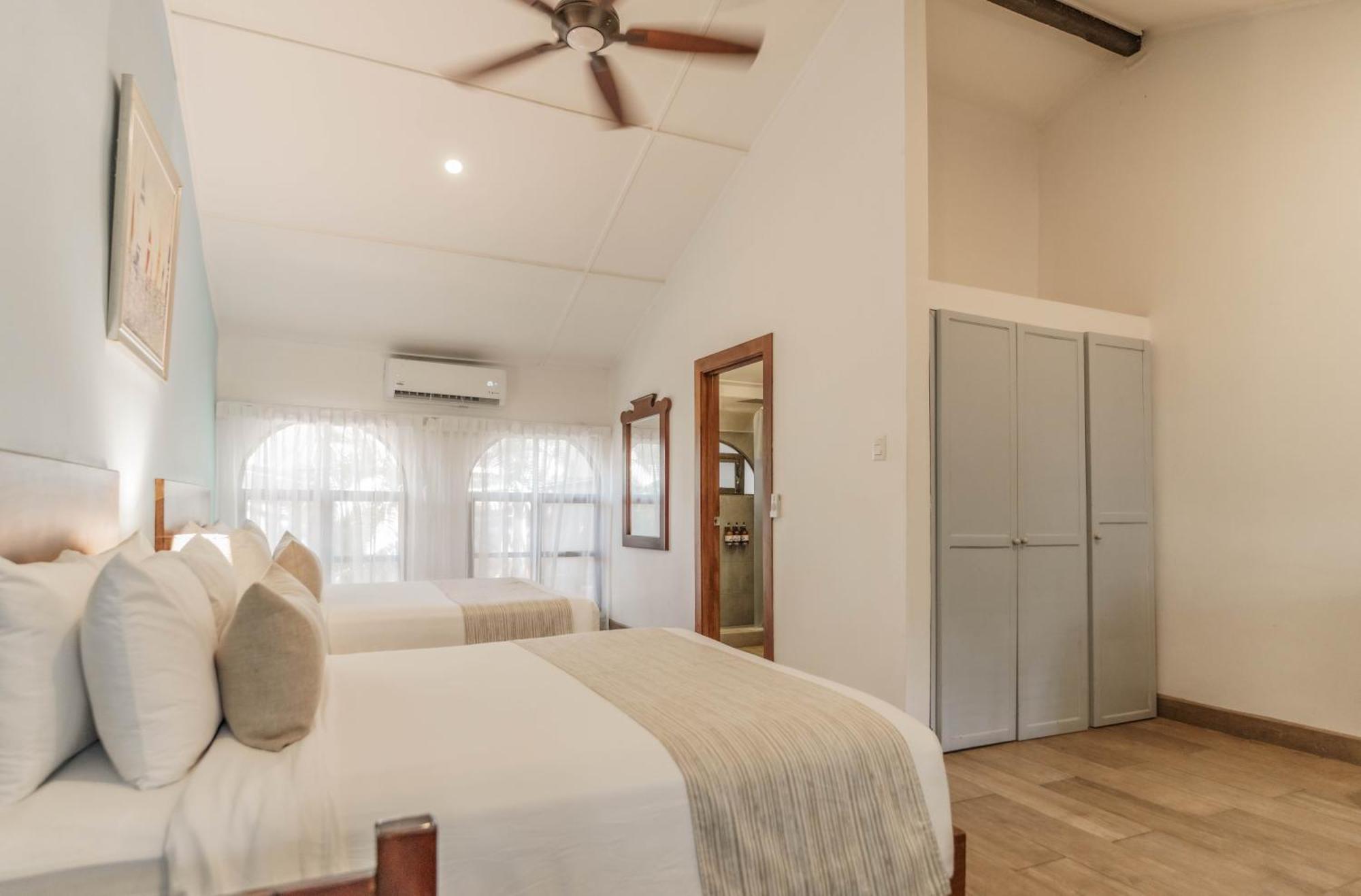 Bahia Del Sol Beach Front Boutique Hotel 포트레로 외부 사진